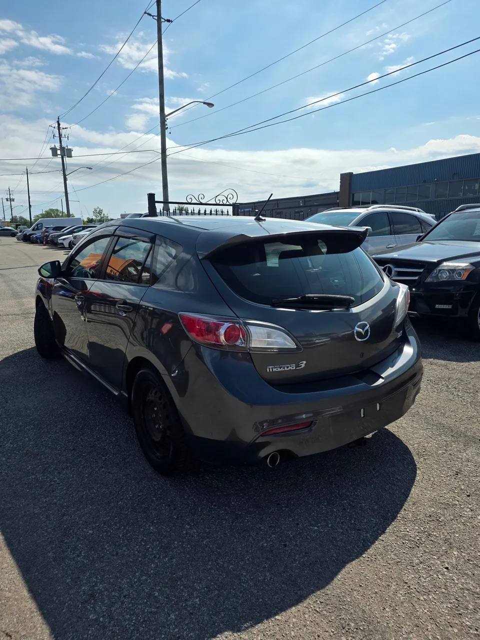 Mazda Mazda3 2011 photo 3