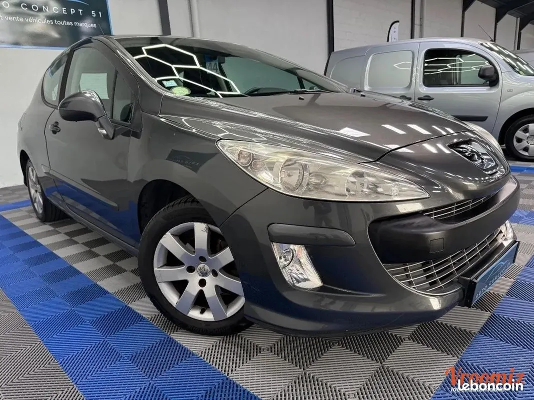 Peugeot 308 2010 photo 2