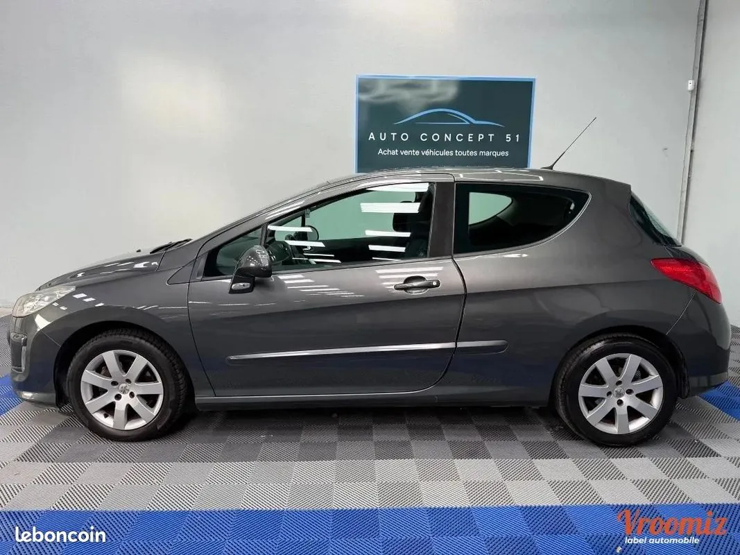 Peugeot 308 2010 photo 3