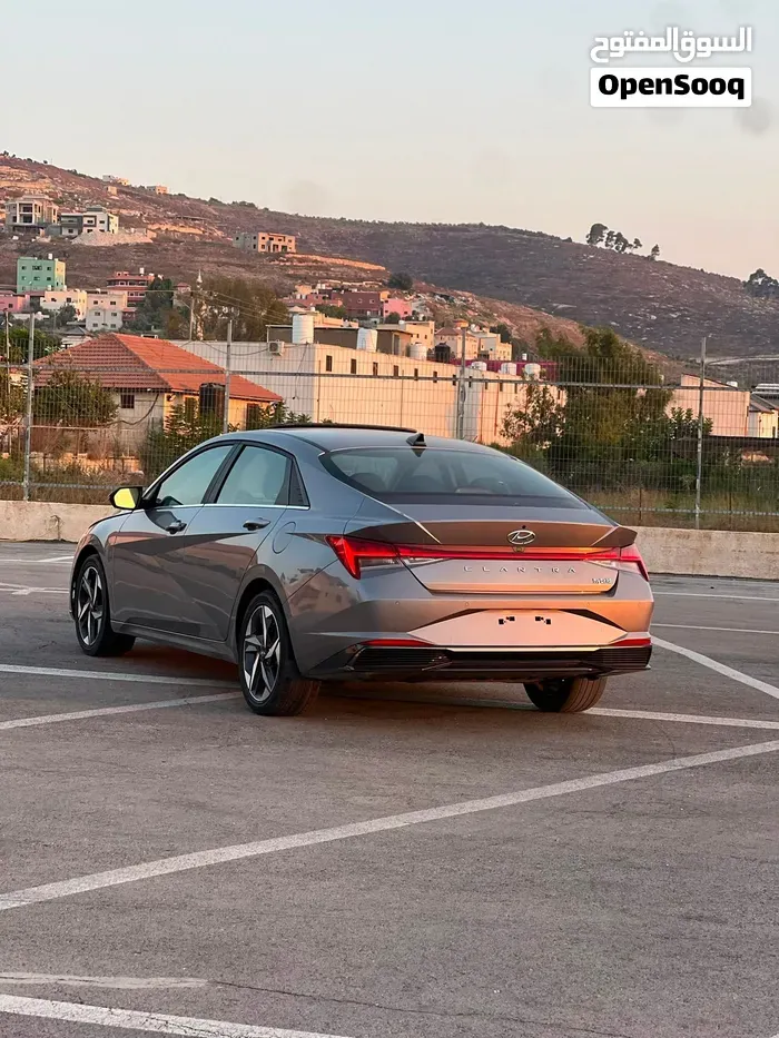 Hyundai Elantra 2023 photo 4