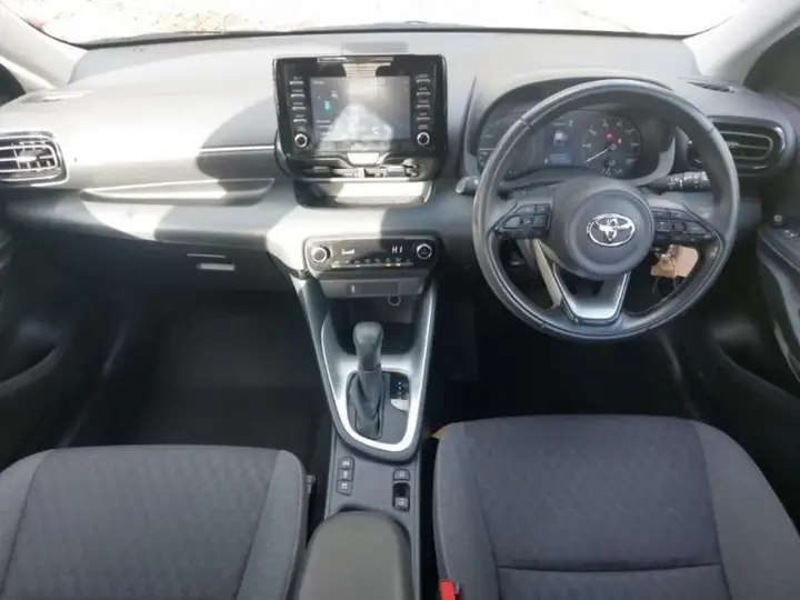 Toyota Yaris 2023 photo 3