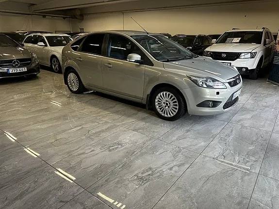 Ford Focus 2010 photo 2