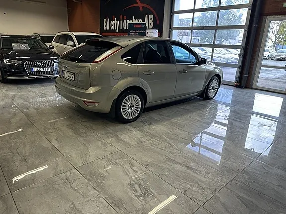 Ford Focus 2010 photo 5