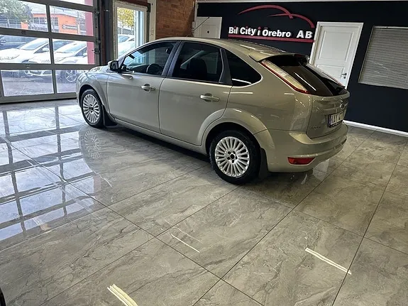 Ford Focus 2010 photo 4