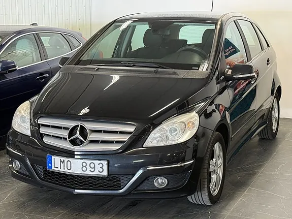 Mercedes-Benz B180 2011 photo 3