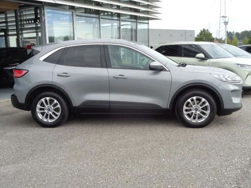 Ford Kuga 2022 photo 3