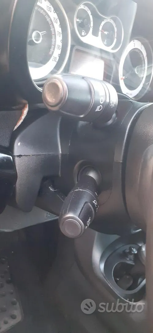 Fiat 500L 2013 photo 2