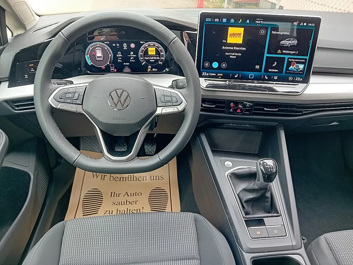 Volkswagen Golf 2026 photo 2