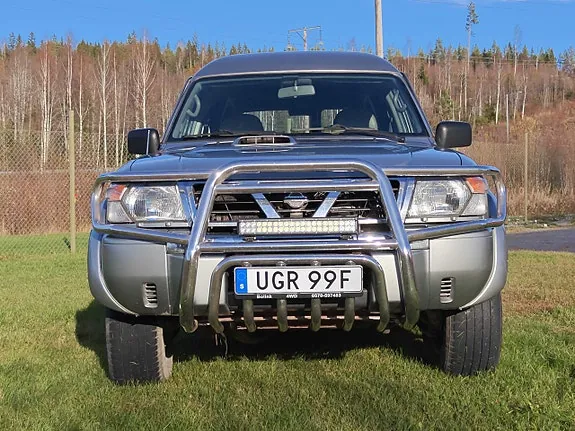 Nissan Patrol 2002 photo 2