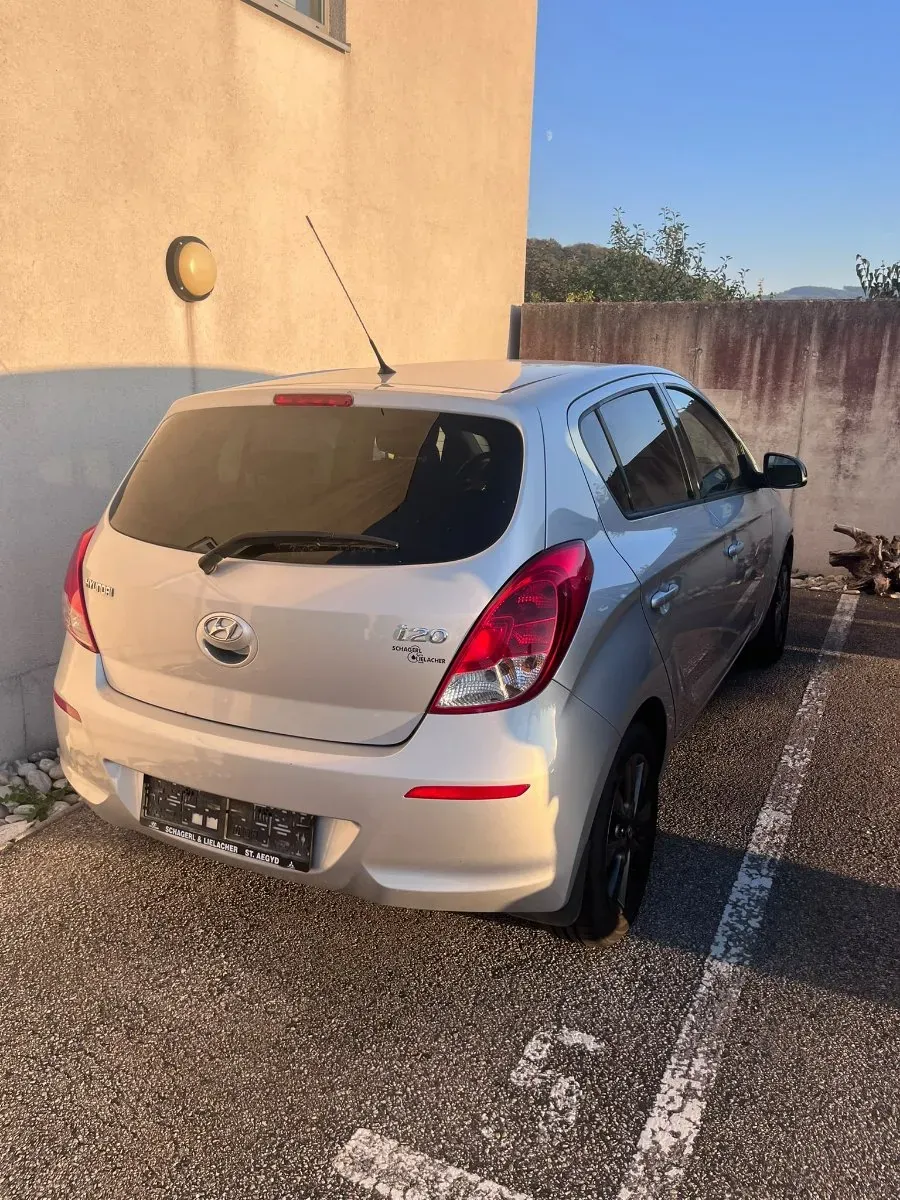 Hyundai I20 2014 photo 3