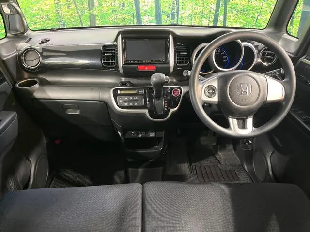 Honda N-Box 2016 photo 2