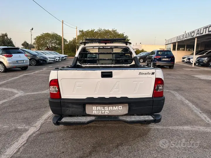 Fiat Strada 2004 photo 5