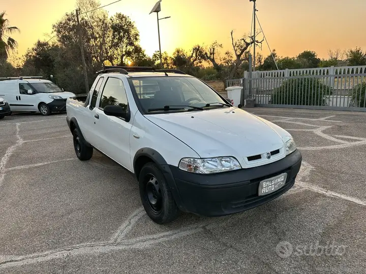 Fiat Strada 2004 photo 3
