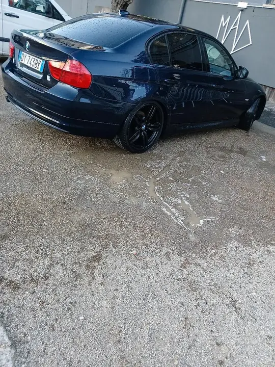 BMW 3 Series 2009 photo 4