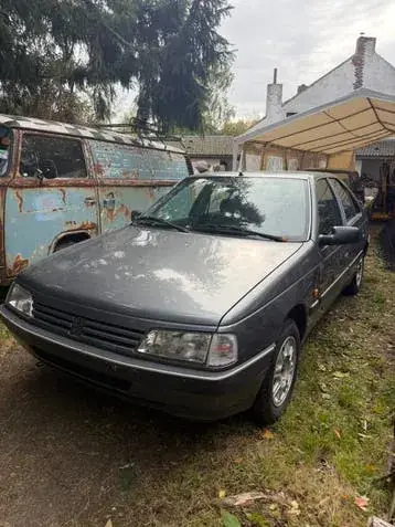 Peugeot 405