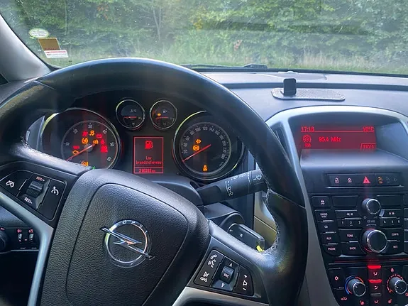 Opel Antara 2012 photo 4