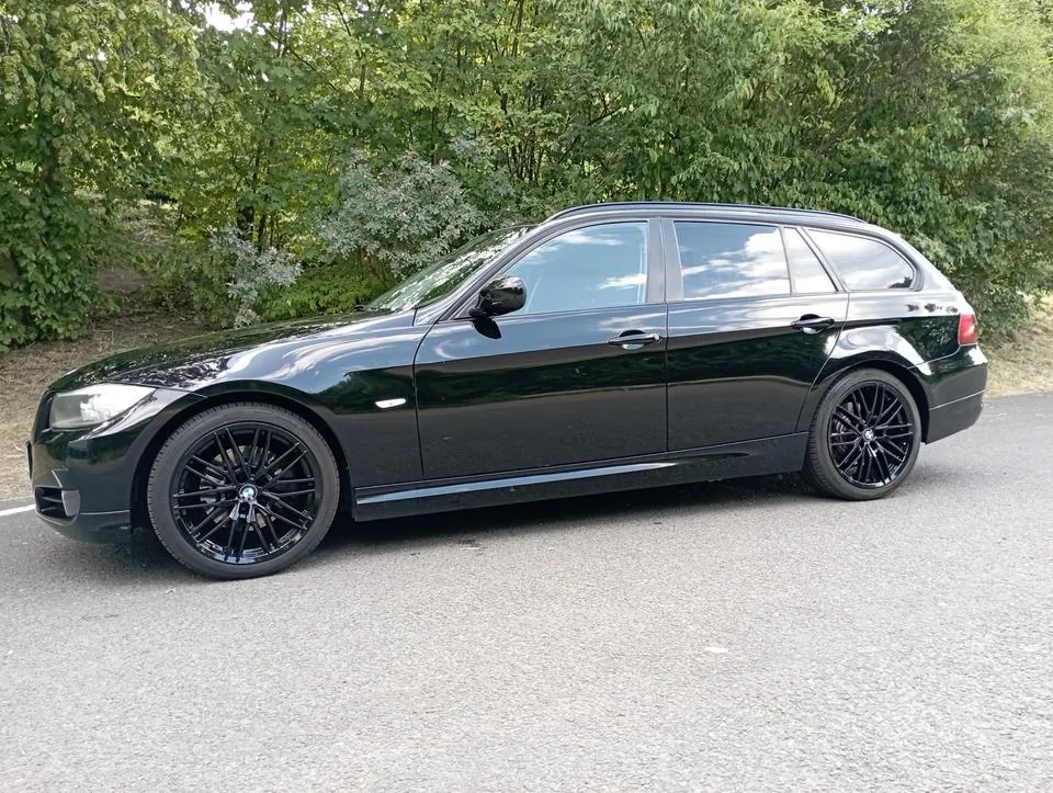 BMW 320I