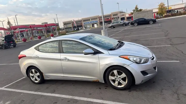 Hyundai Elantra 2013 photo 3