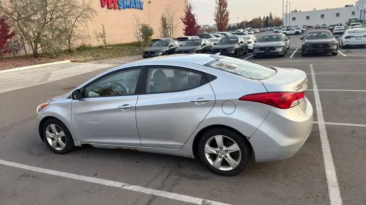 Hyundai Elantra 2013 photo 4