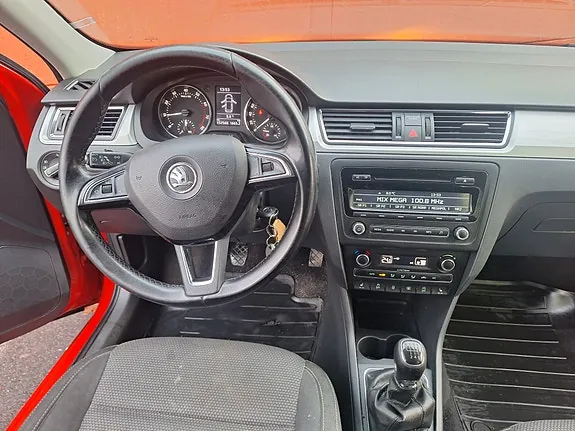 Skoda Rapid Spaceback 2014 photo 2