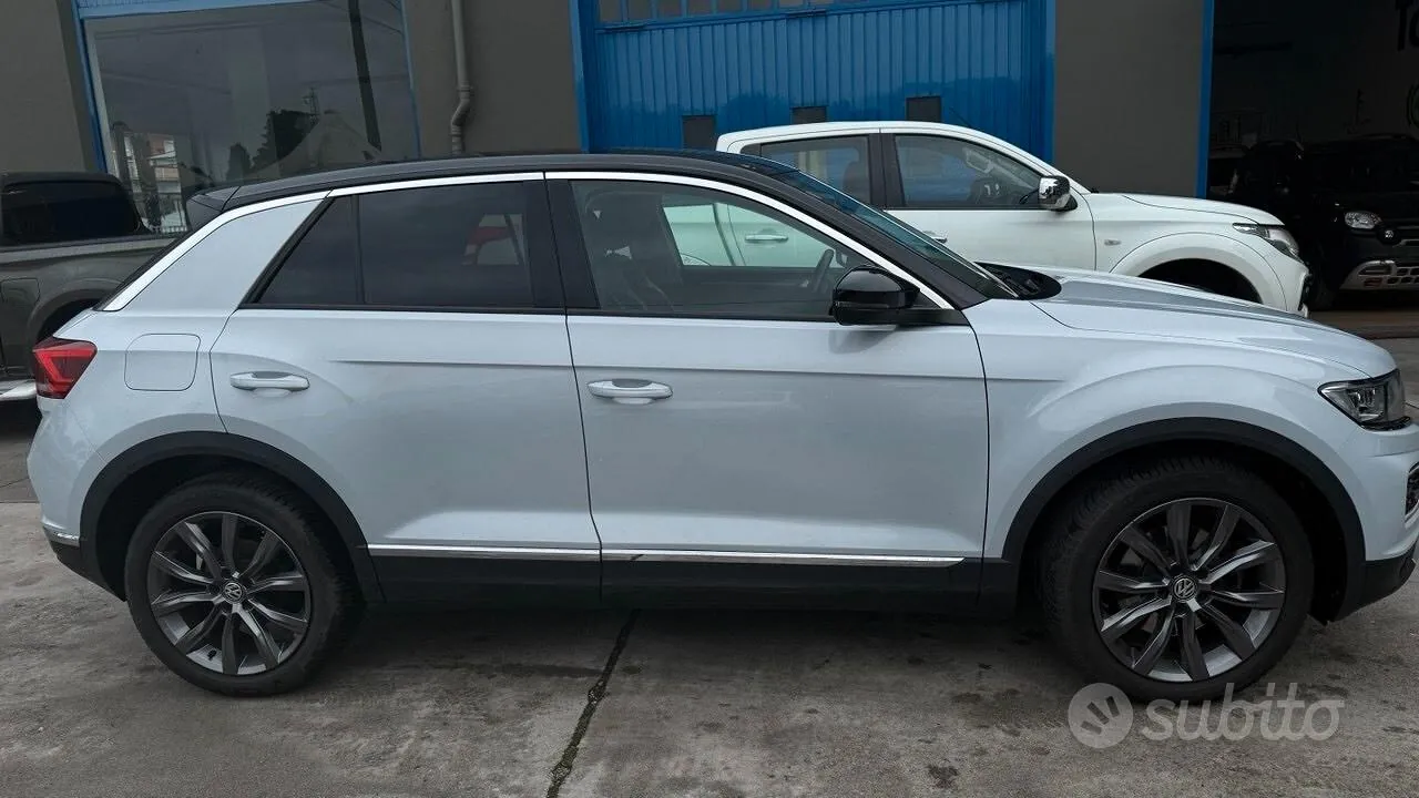 Volkswagen T-Roc 2018 photo 2