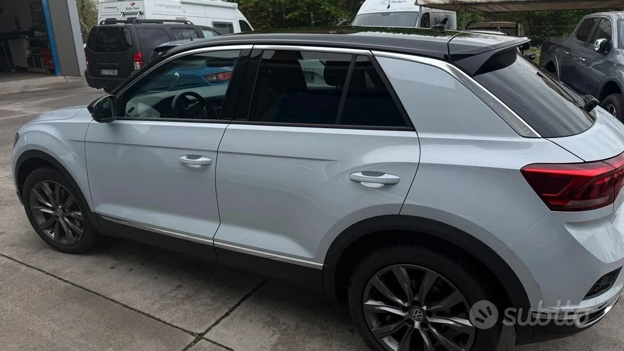 Volkswagen T-Roc 2018 photo 3