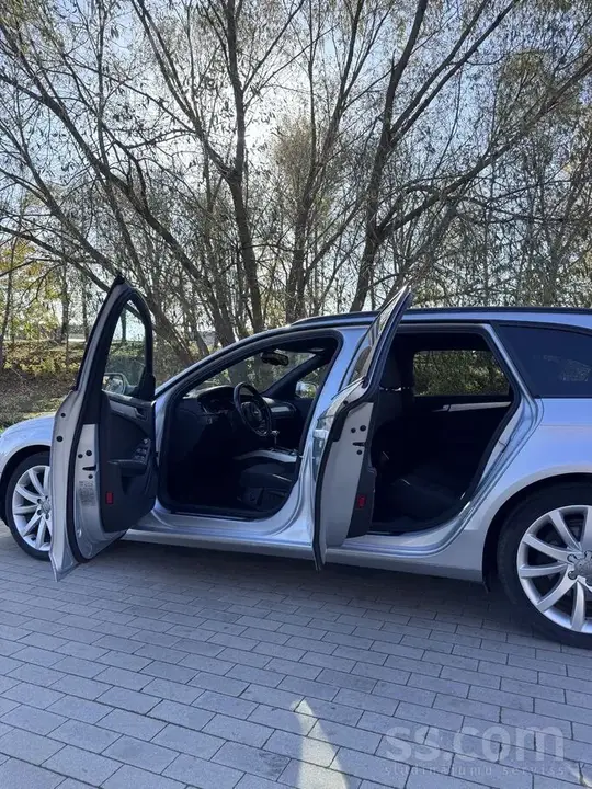 Audi A4 2013 photo 3