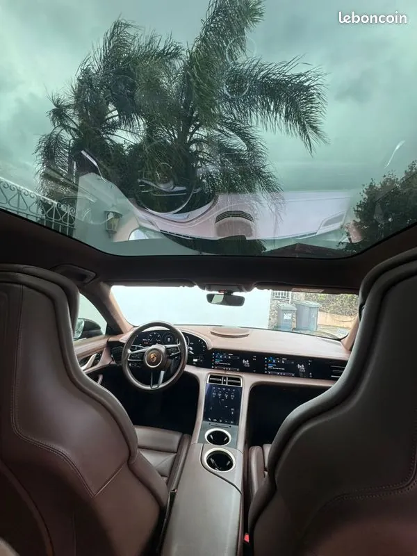 Porsche Taycan 2021 photo 2