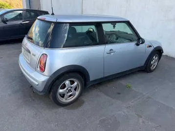 Mini One 2003 photo 3