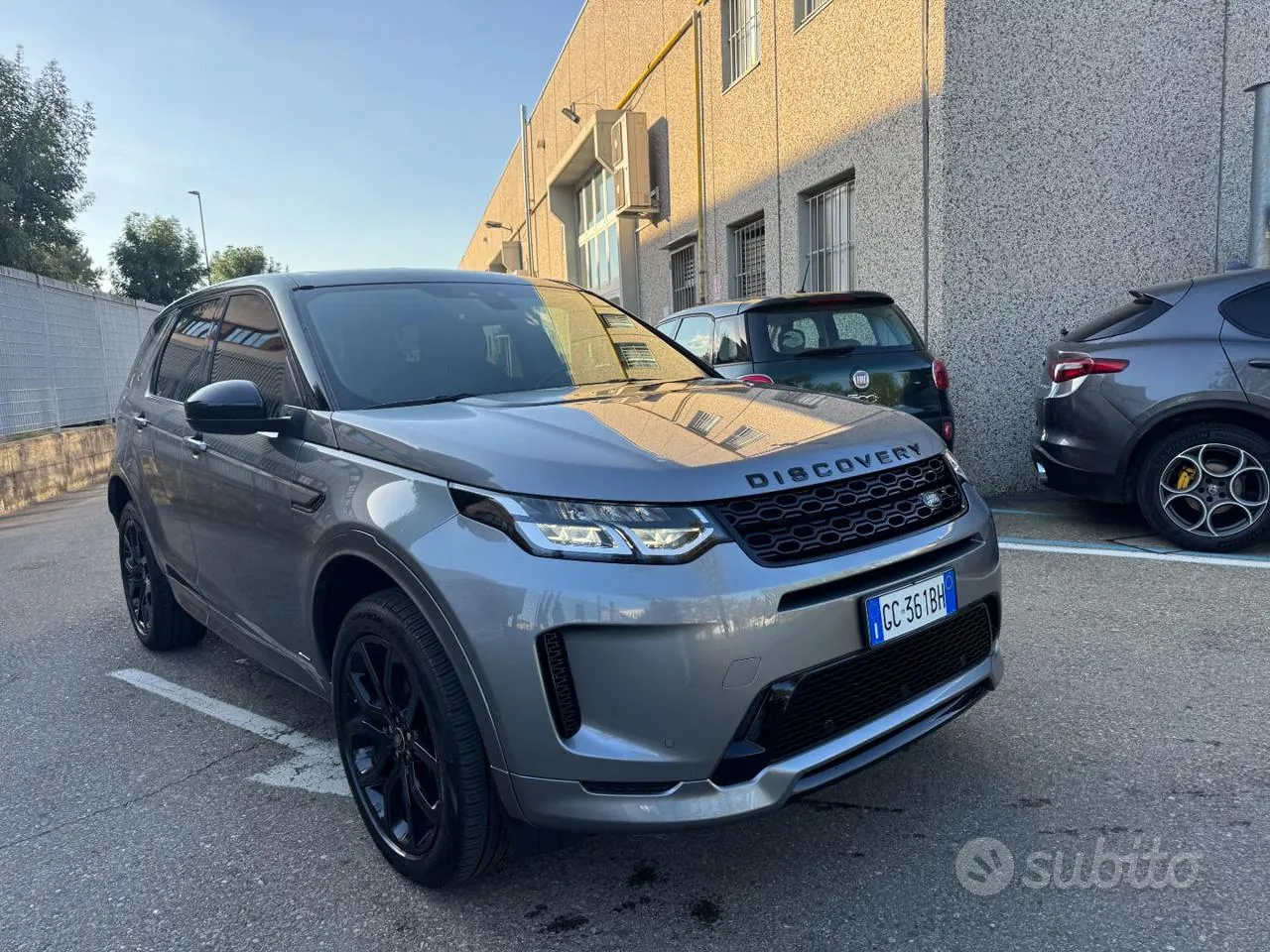 Land Rover Discovery Sport 2020 photo 2
