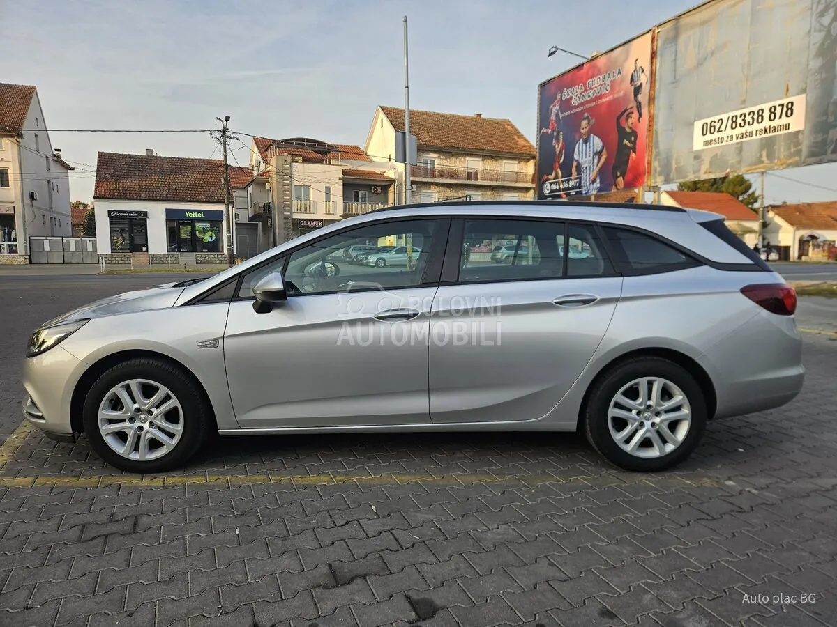 Opel Astra K 2019 photo 3