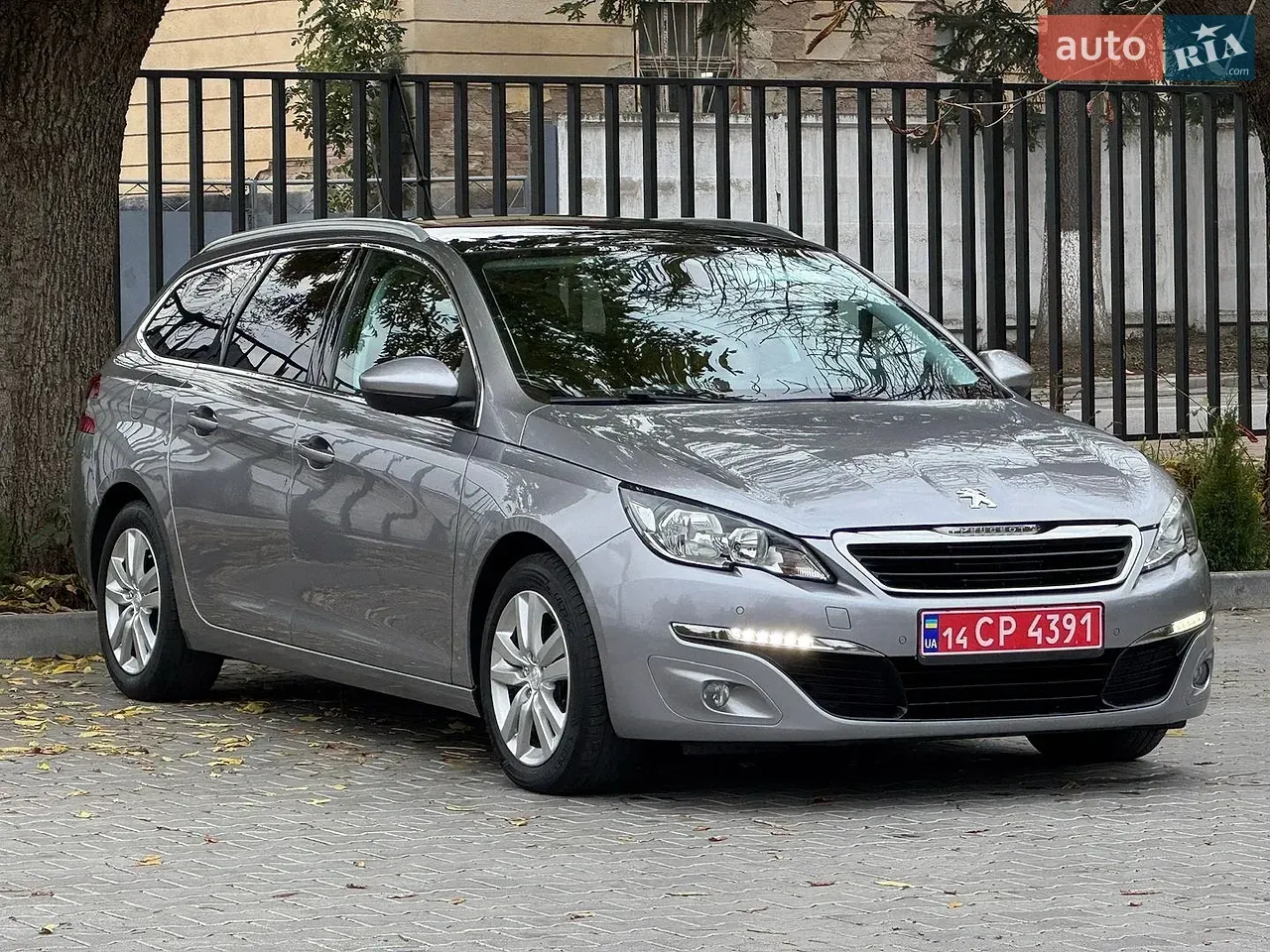 Peugeot 308 2015 photo 2