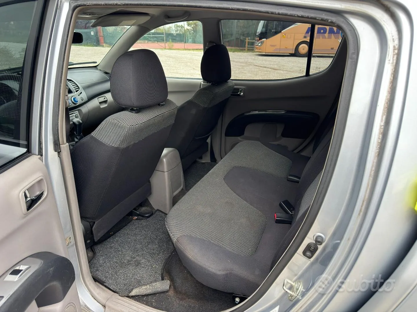 Mitsubishi L200 2006 photo 5