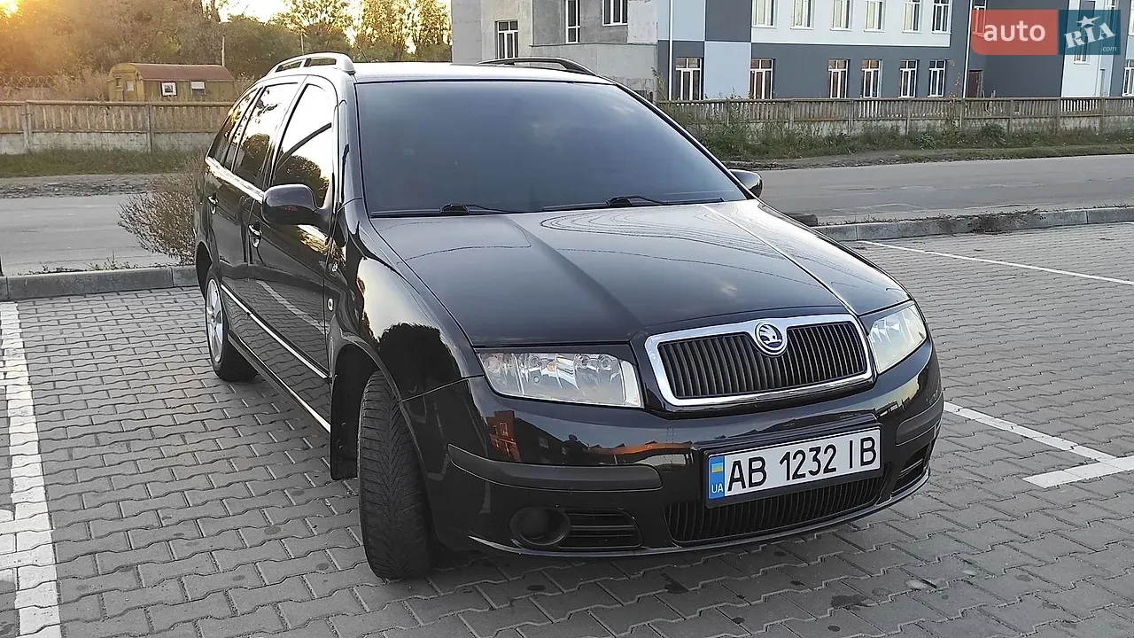 Skoda Fabia 2005 photo 2