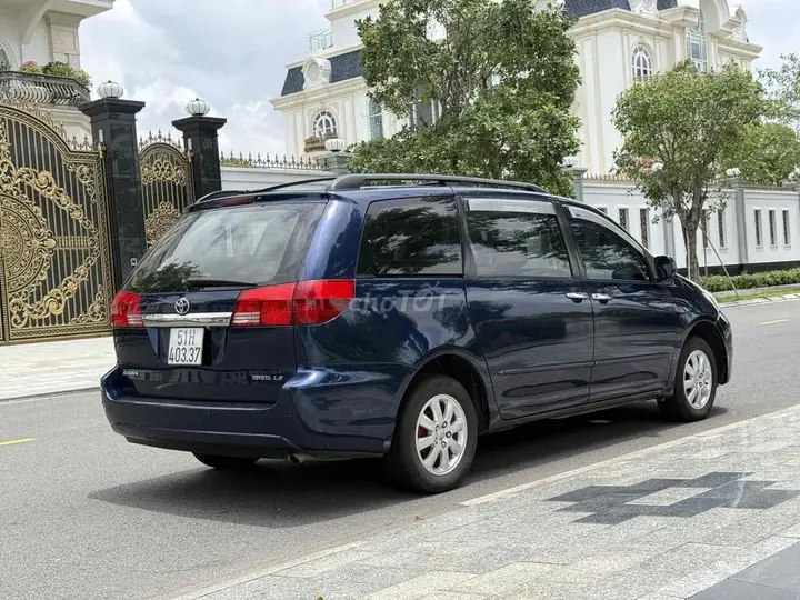 Toyota Sienna 2003 photo 4