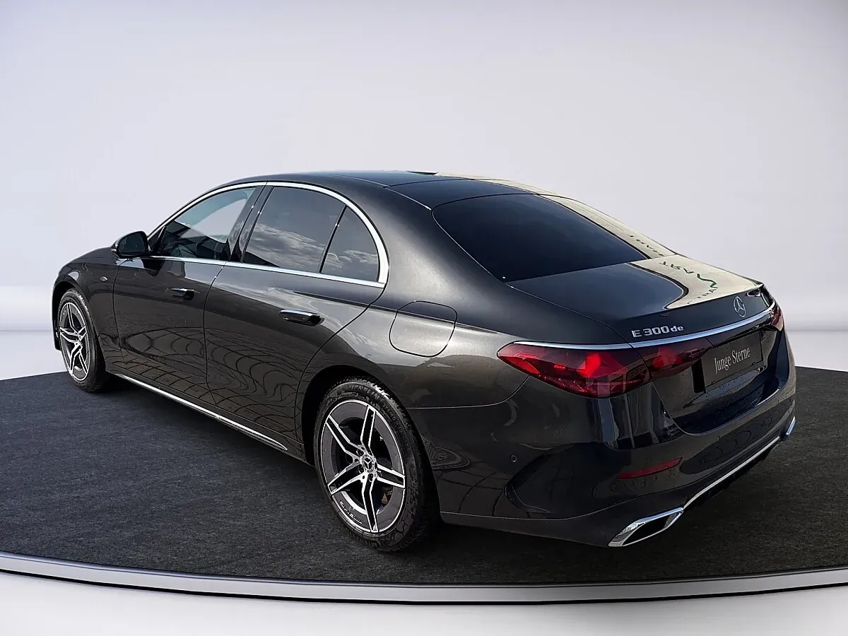Mercedes-Benz E-Class 2025 photo 5