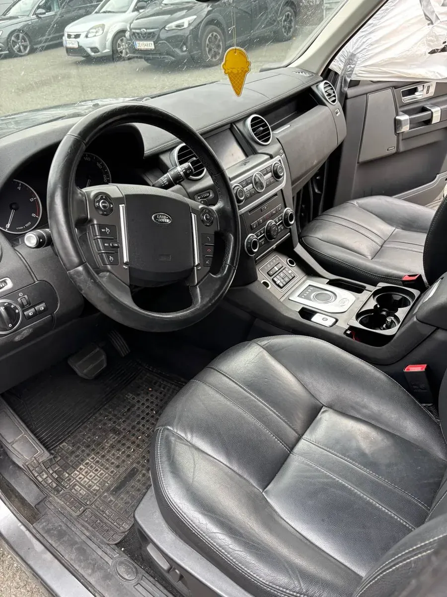Land Rover Discovery 4 2017 photo 2