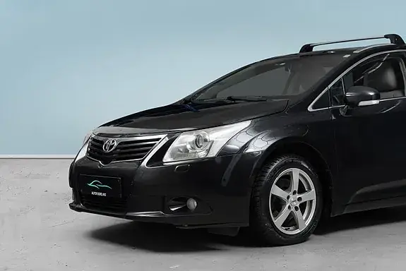 Toyota Avensis 2010 photo 2