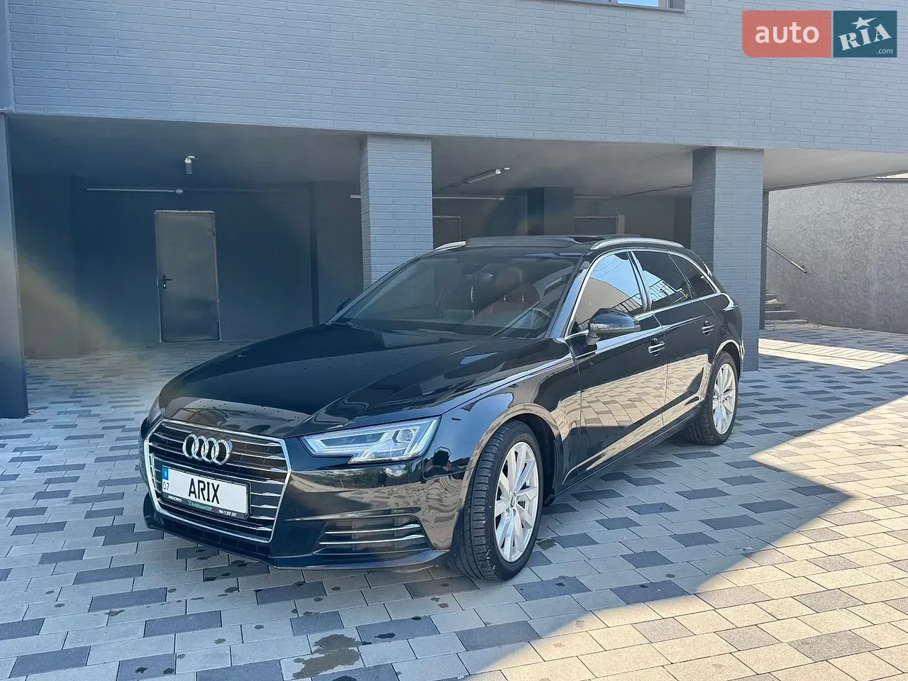 Audi A4 2016 photo 2