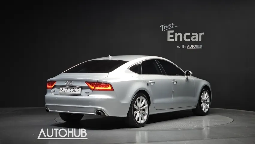 Audi A7 2013 photo 2