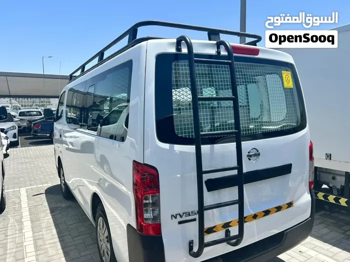 Nissan Urvan 2015 photo 3