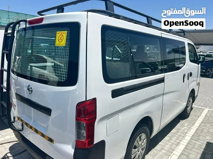 Nissan Urvan 2015 photo 4