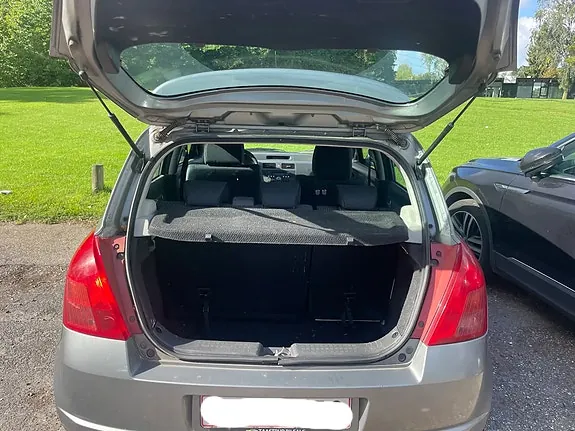 Suzuki Swift 2005 photo 4
