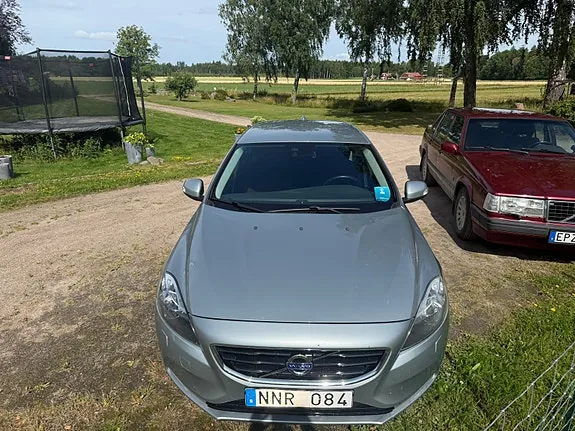Volvo V40 2014 photo 2