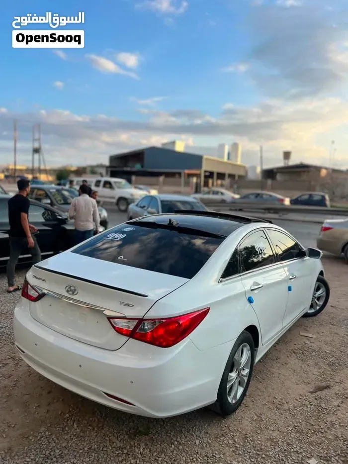 Hyundai Sonata 2011 photo 4
