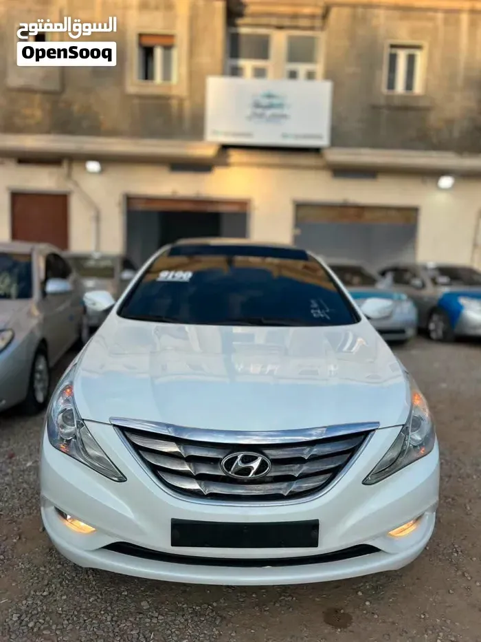 Hyundai Sonata 2011 photo 2