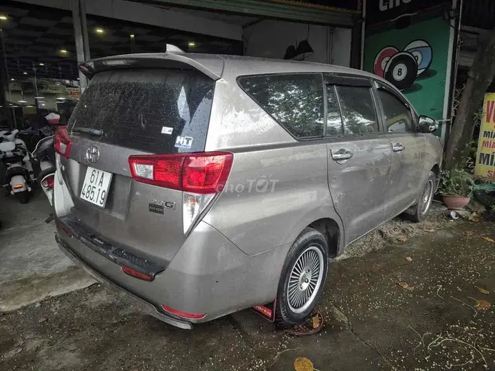 Toyota Innova 2018 photo 2