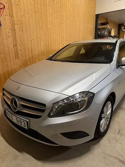 Mercedes-Benz A180