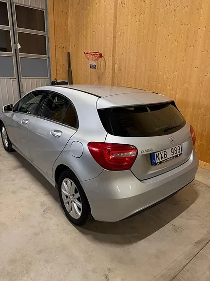 Mercedes-Benz A180 2014 photo 2