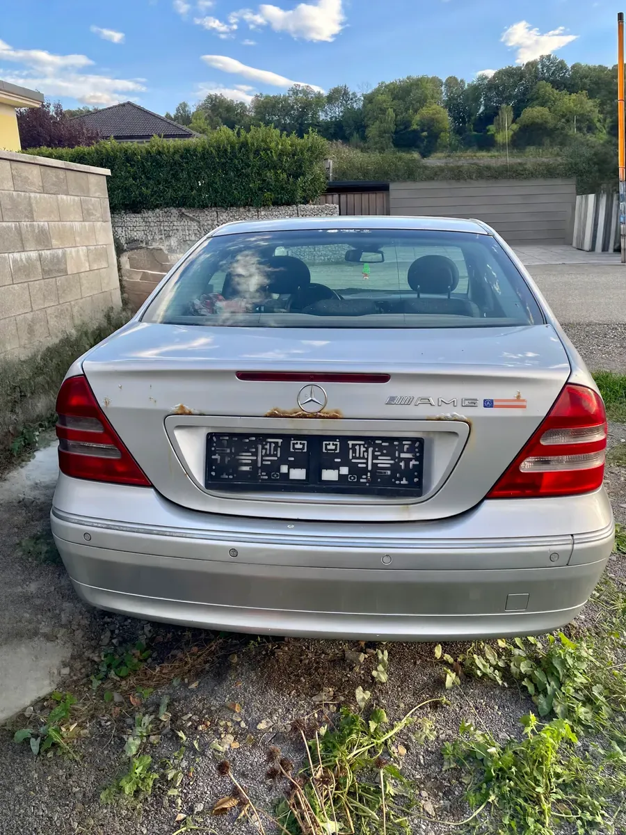 Mercedes-Benz C-Class 2003 photo 3